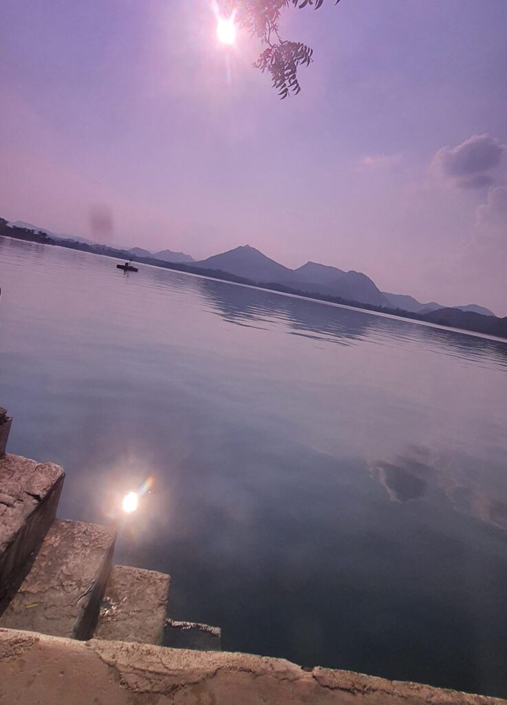 Lake Fateh Sagar - best places to visit in Udaipur