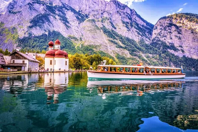 Cruising-across-Lake-Konigssee