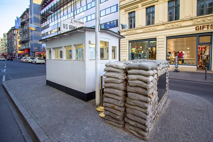 Checkpoint charlie museum