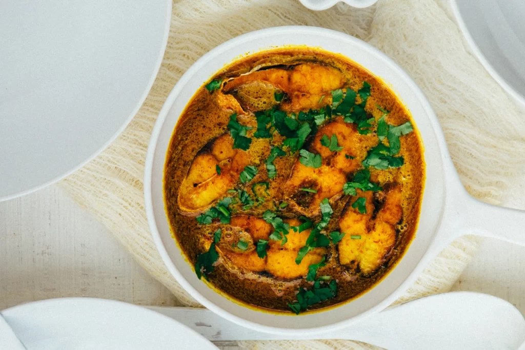 macher jhol - kolkata cuisine