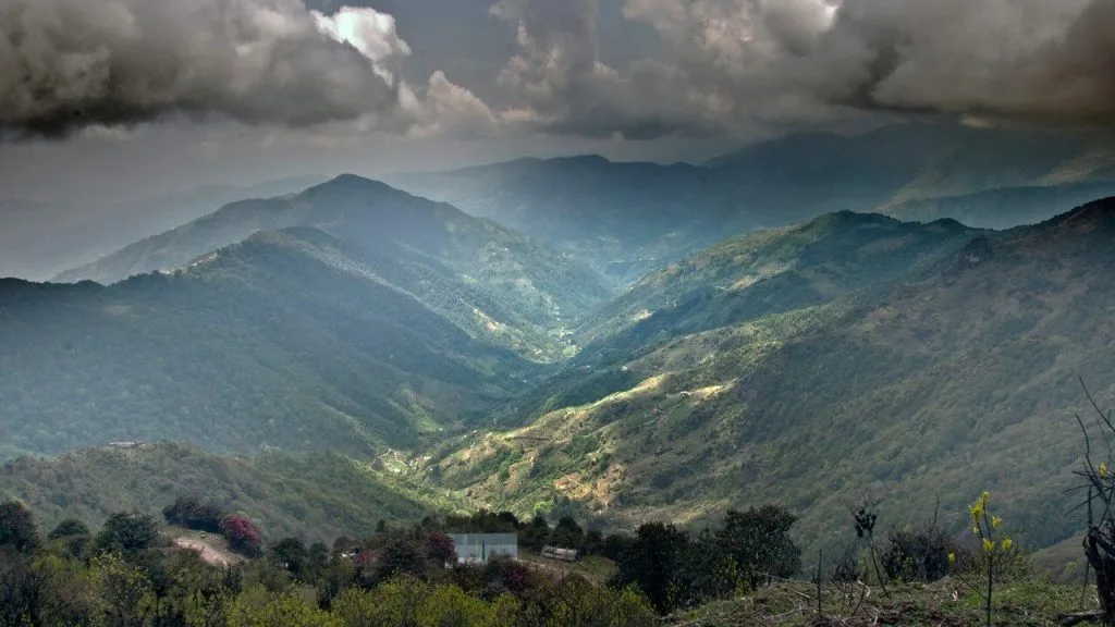 Sandakphu hill station in Bengal