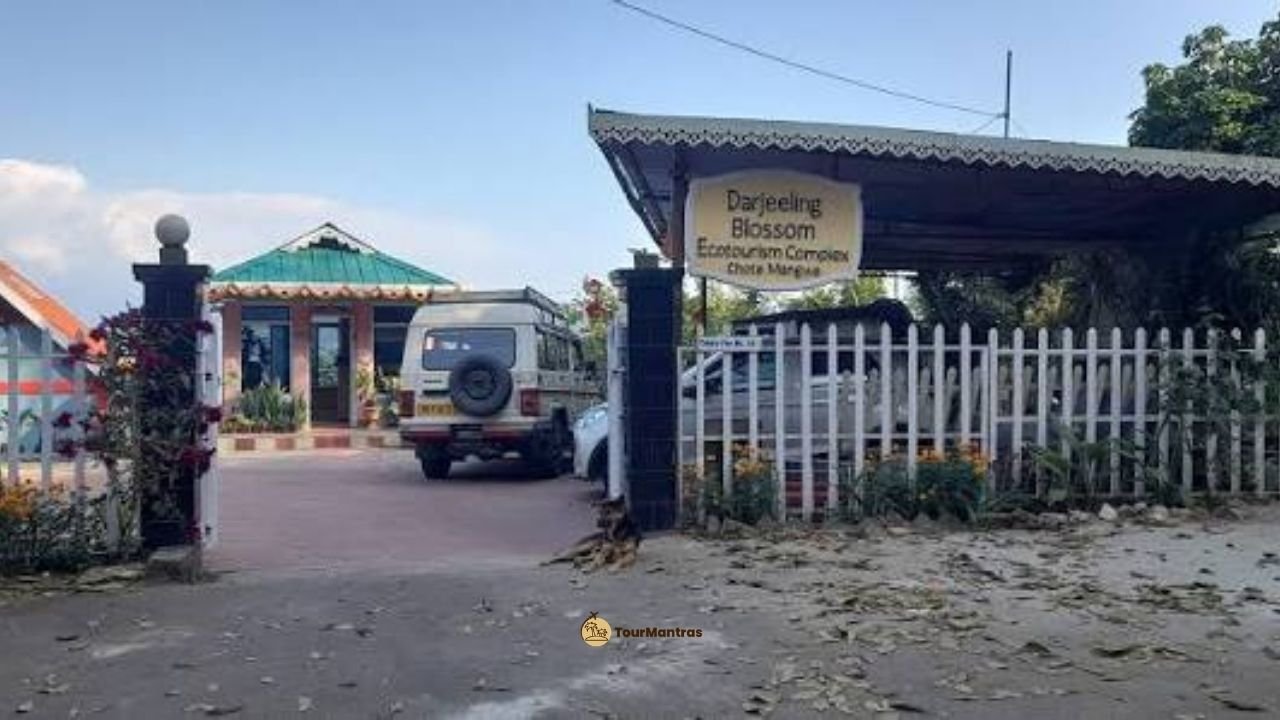 Darjeeling Tourism Guide_Darjeeling Blossom Ecotourism image